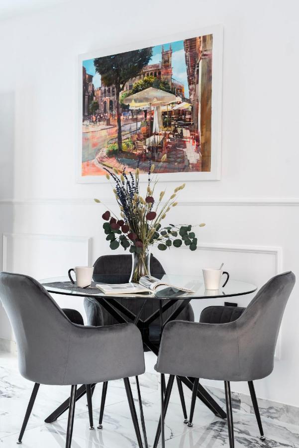 Andújar Quivir Apartamentos Deluxe Casa Del Arco מראה חיצוני תמונה
